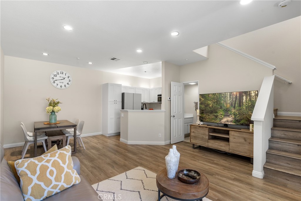 311 Falcon Creek Irvine, CA 92618 - Photo 4 of 40