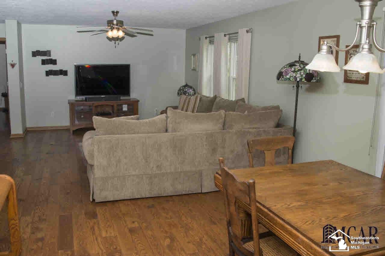 13814 Sumpter Road Carleton, MI 48117 - Photo 8 of 34