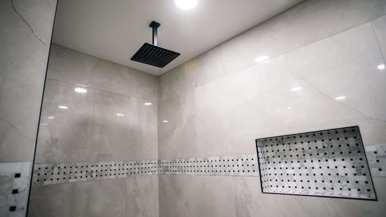 9115 East Southland Road Manteca, CA 95336 - Photo 18 of 52 a bathroom with a shower