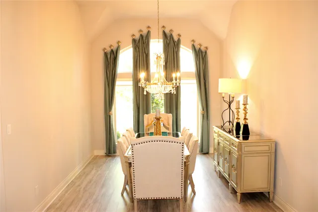 $649,999 | 3920 Pinecrest Peak Drive, Spring, TX 77386