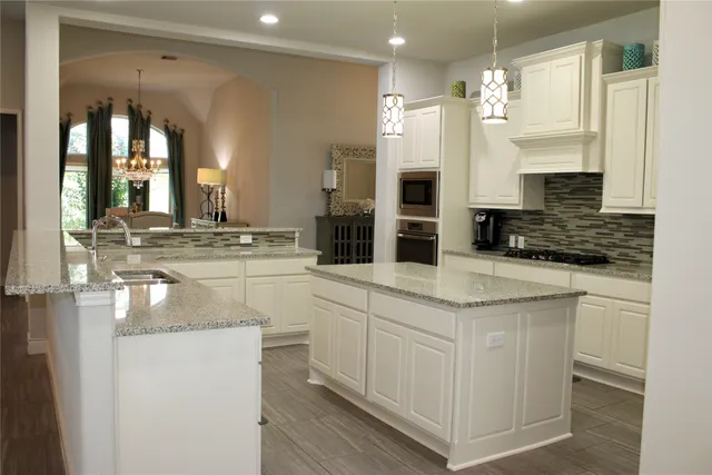 $649,999 | 3920 Pinecrest Peak Drive, Spring, TX 77386