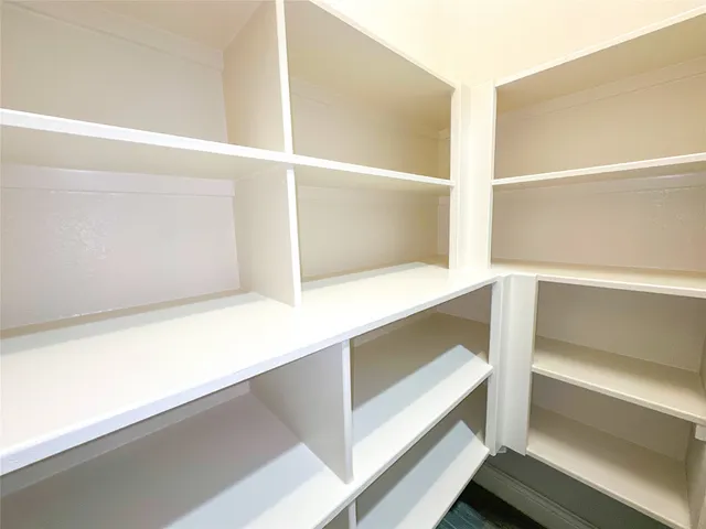 $649,999 | 3920 Pinecrest Peak Drive, Spring, TX 77386