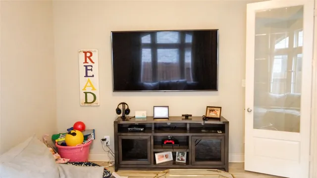 $649,999 | 3920 Pinecrest Peak Drive, Spring, TX 77386