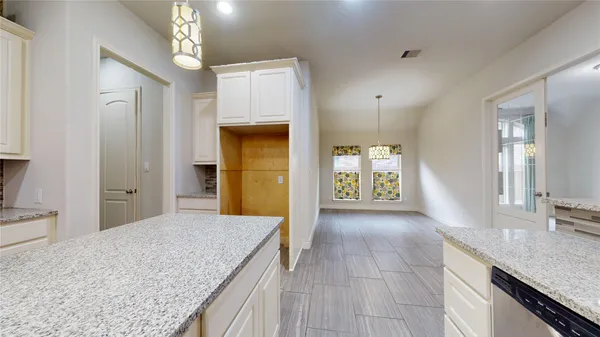 $619,900 | 3920 Pinecrest Peak Drive, Spring, TX 77386