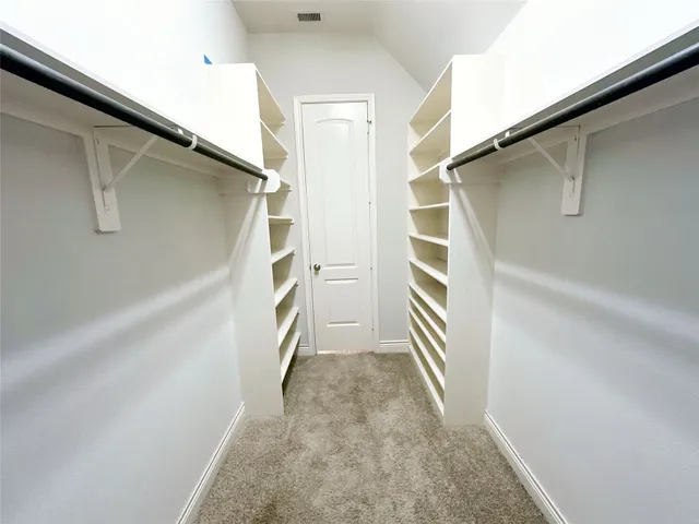 $649,999 | 3920 Pinecrest Peak Drive, Spring, TX 77386