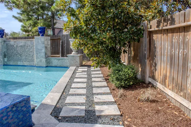 $649,999 | 3920 Pinecrest Peak Drive, Spring, TX 77386