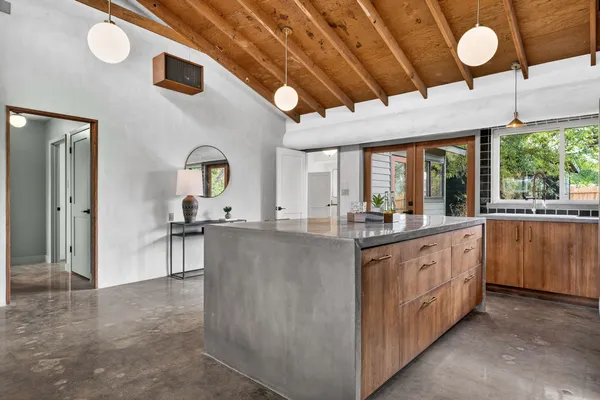 $1,099,900 | 905 Payne Avenue, Austin, TX 78752