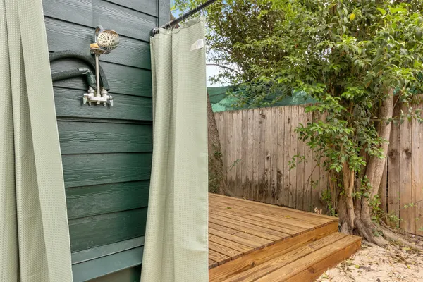 $1,099,900 | 905 Payne Avenue, Austin, TX 78752