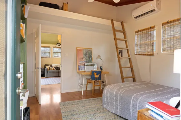 $1,099,900 | 905 Payne Avenue, Austin, TX 78752