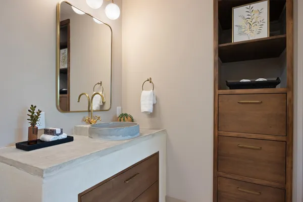 $1,099,900 | 905 Payne Avenue, Austin, TX 78752
