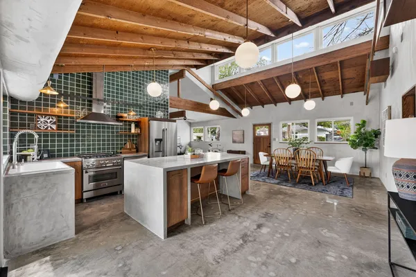 $1,099,900 | 905 Payne Avenue, Austin, TX 78752