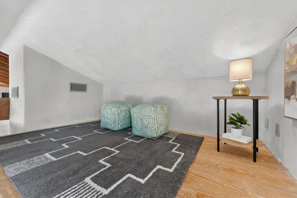 $1,099,900 | 905 Payne Avenue, Austin, TX 78752