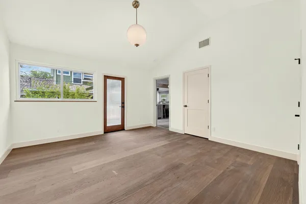 $1,099,900 | 905 Payne Avenue, Austin, TX 78752