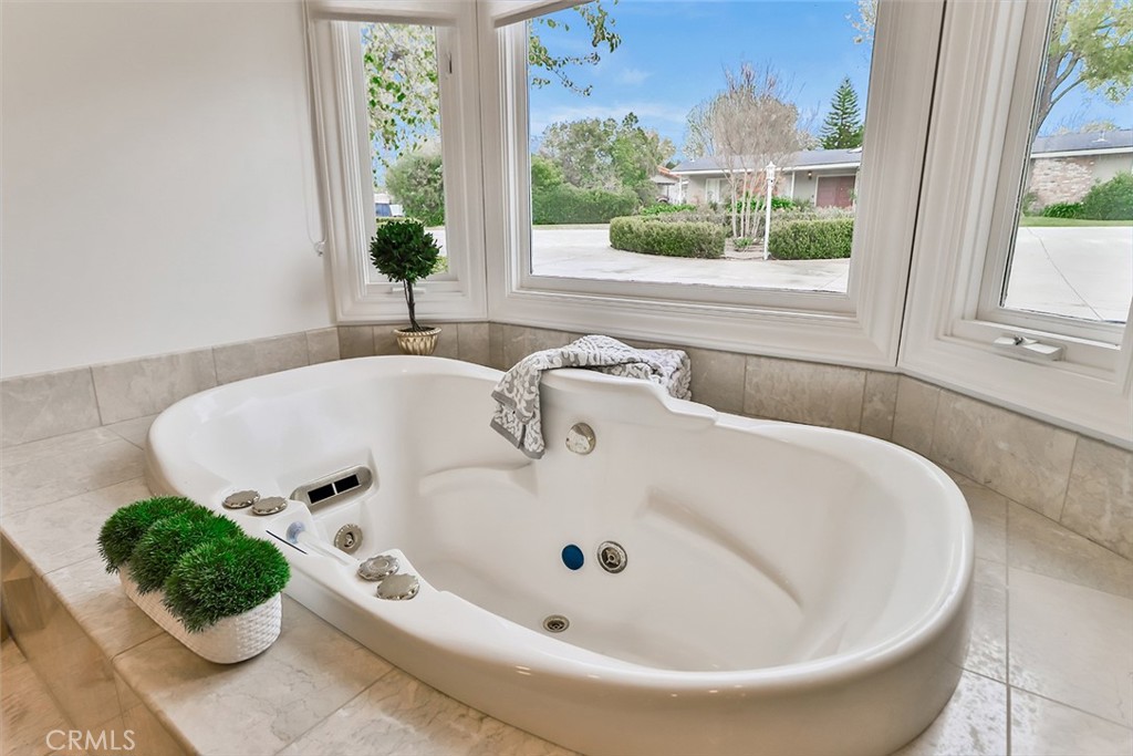 1295 Cadiz Drive Simi Valley, CA 93065 - Photo 53 of 75 SPA