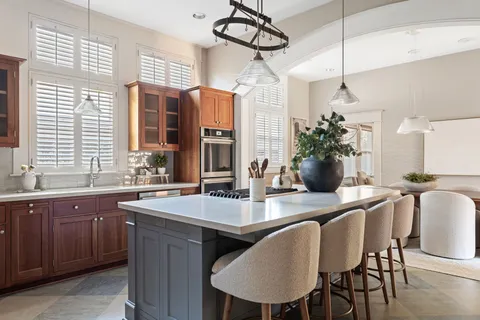 $2,750,000 | 411 Bayland Avenue, Houston, TX 77009