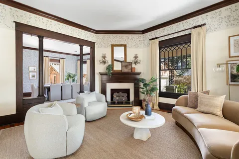 $2,750,000 | 411 Bayland Avenue, Houston, TX 77009