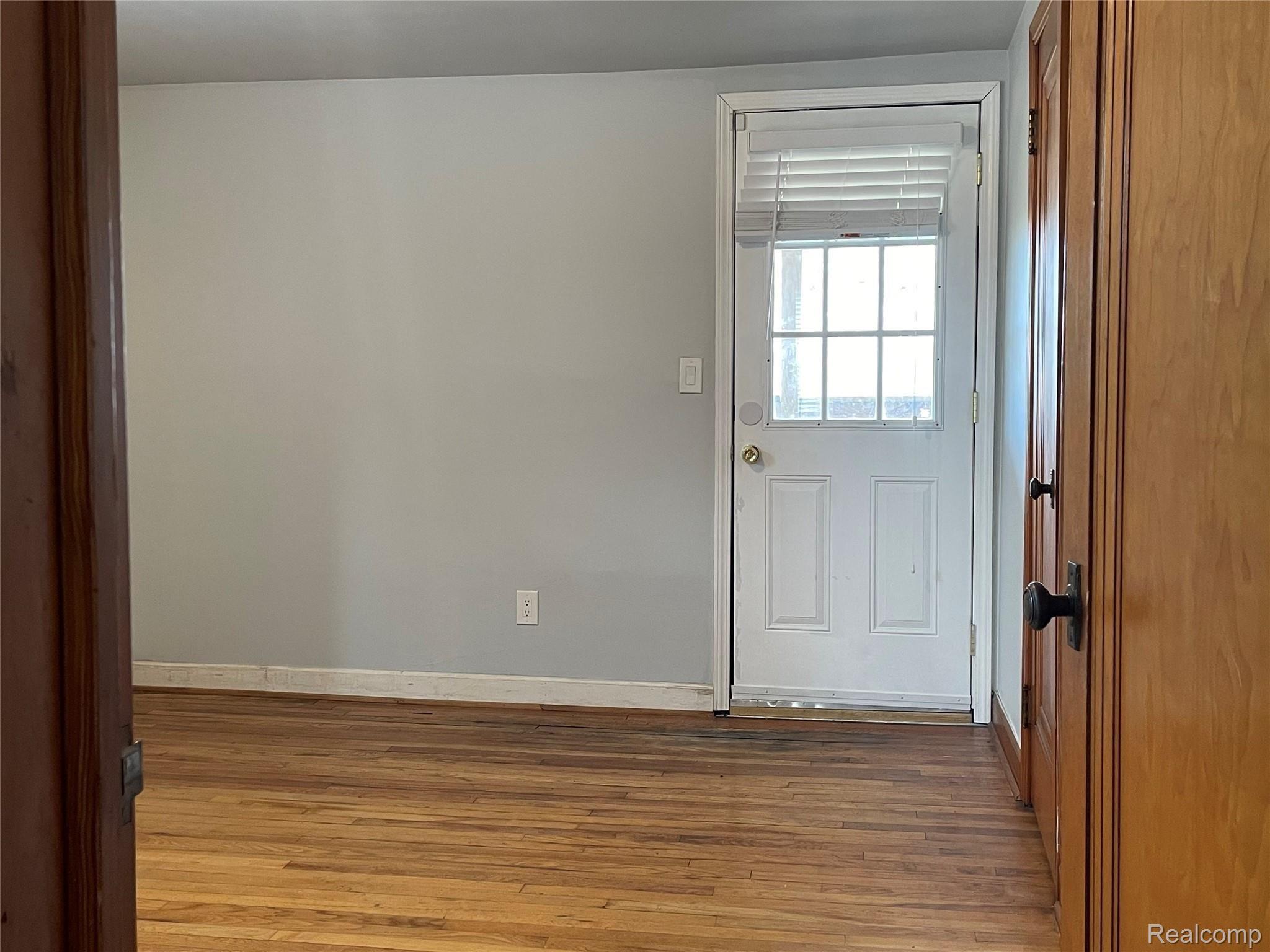 5565 Chicago Road Warren, MI 48092 - Photo 14 of 17 IMG_3818.jpg