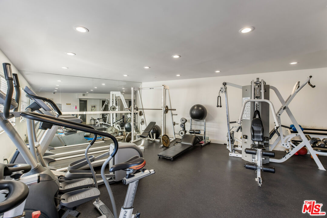 2385 Roscomare Road, Unit F4 Los Angeles, CA 90077 - Photo 34 of 57 a view of a room with gym equipment