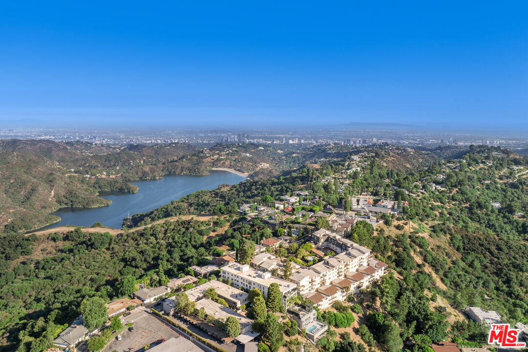 2385 Roscomare Road, Unit F4 Los Angeles, CA 90077 - Photo 47 of 57 an aerial view of multiple house