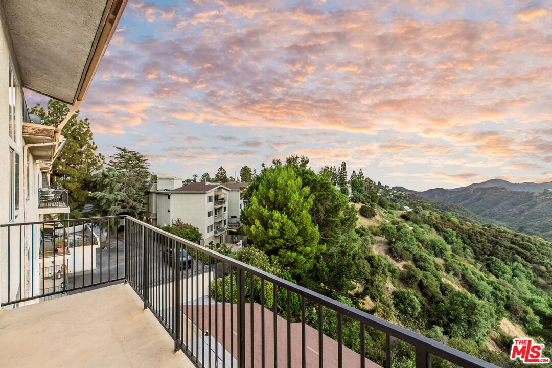 2385 Roscomare Road, Unit F4 Los Angeles, CA 90077 - Photo 49 of 57
