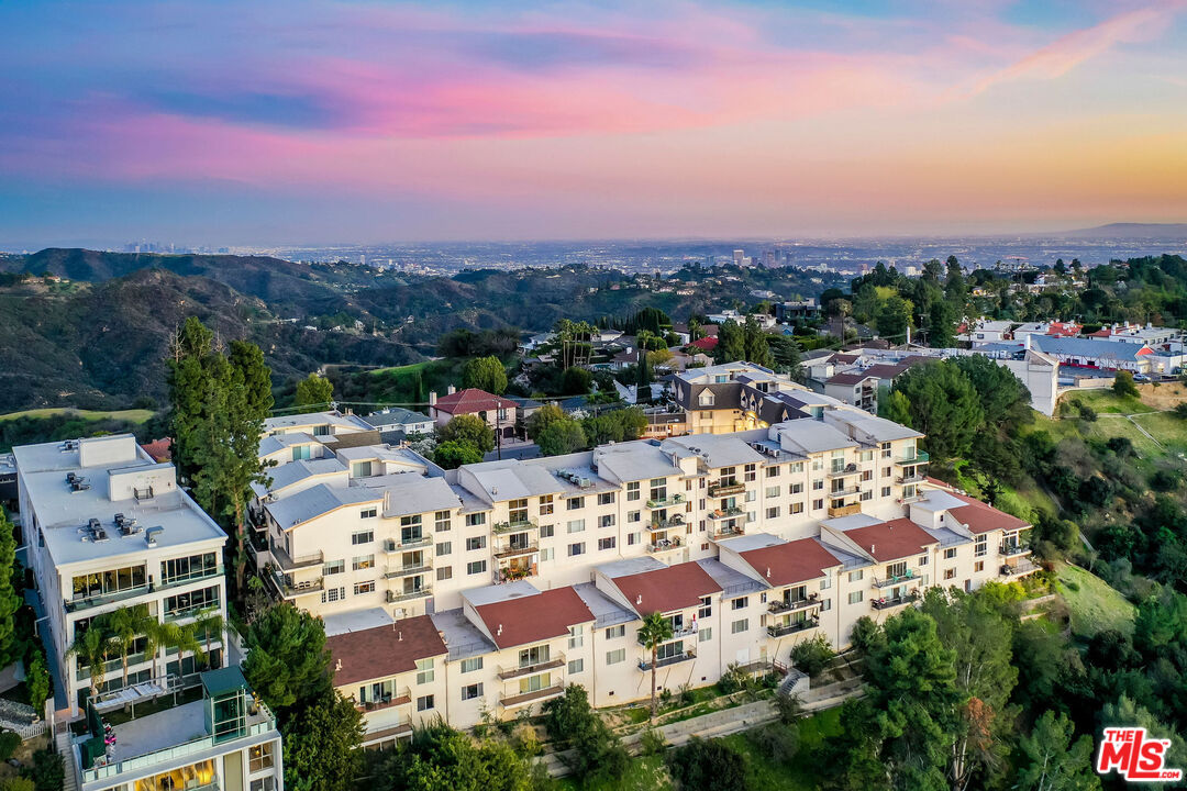 2385 Roscomare Road, Unit F4 Los Angeles, CA 90077 - Photo 54 of 57
