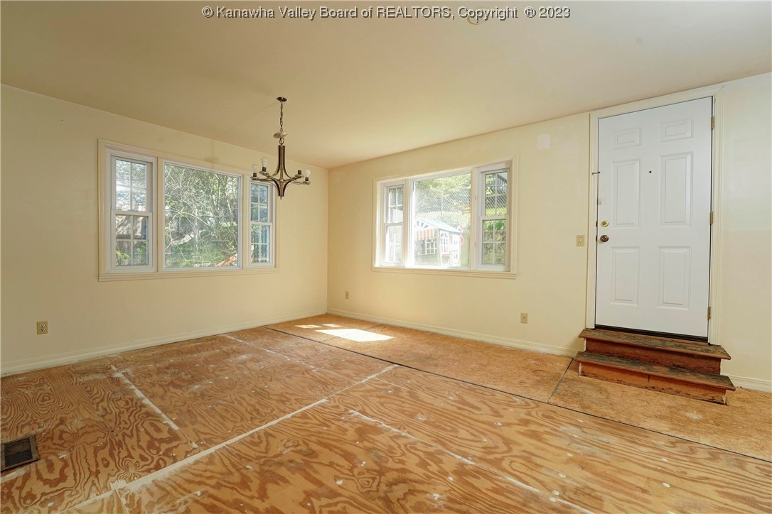 1014 Valley Road Charleston, WV 25302 - Photo 15 of 28 Gallery Image 15