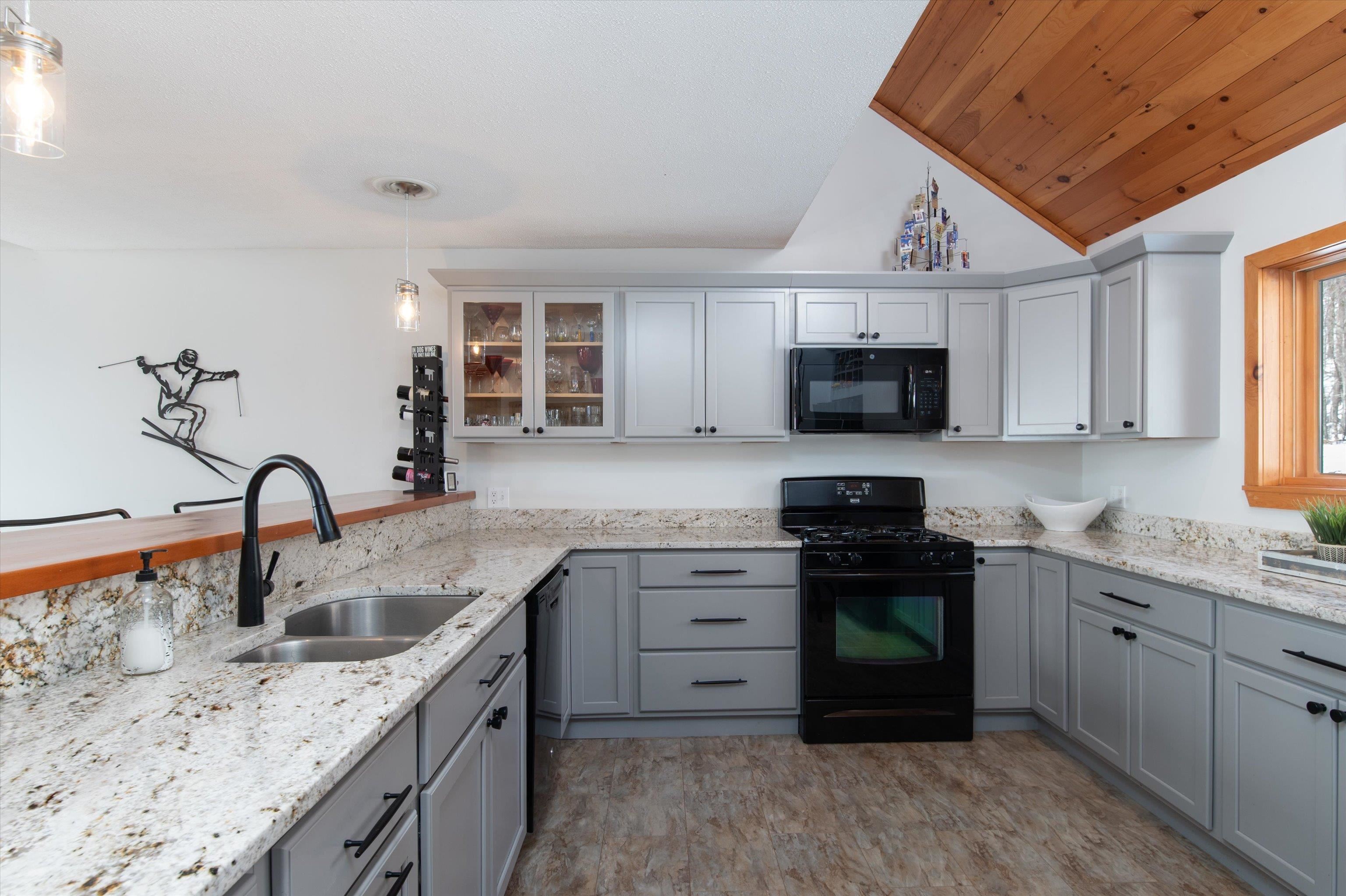 182 Okemo Trailside Extension, Unit 42D Ludlow, VT 05149 - Photo 5 of 55