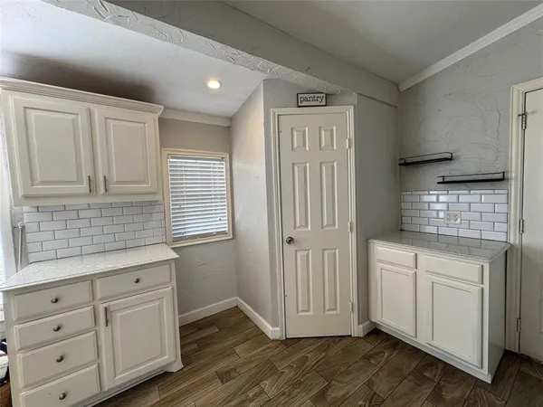 $2,350 | 412 Willowbrook Drive, Mesquite, TX 75149