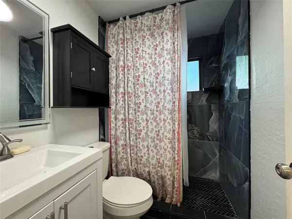 $2,350 | 412 Willowbrook Drive, Mesquite, TX 75149