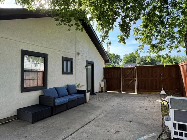 $2,350 | 412 Willowbrook Drive, Mesquite, TX 75149