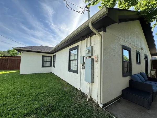 $2,350 | 412 Willowbrook Drive, Mesquite, TX 75149