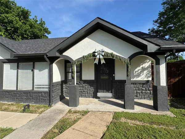 $2,350 | 412 Willowbrook Drive, Mesquite, TX 75149