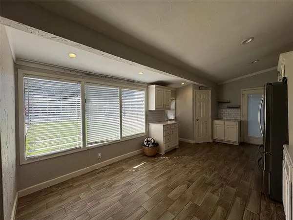 $2,350 | 412 Willowbrook Drive, Mesquite, TX 75149