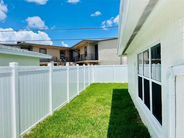 $2,650 | 5719 Northwest 28th Street, Unit 13, Lauderhill, FL 33313