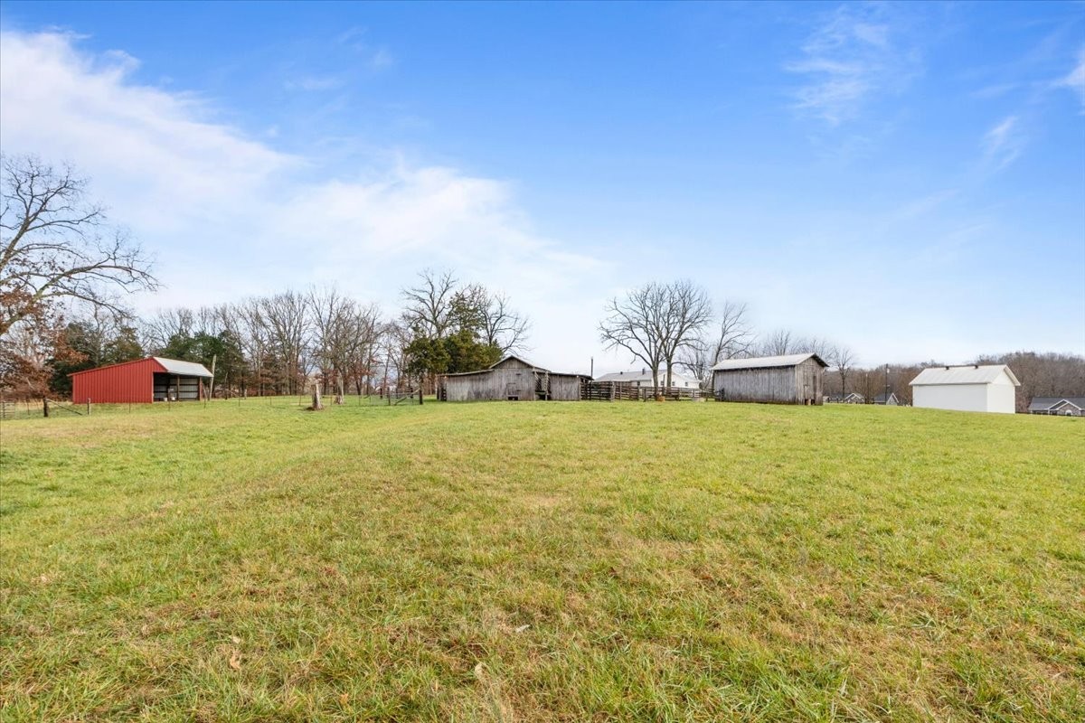 1075 Old County House Road Charlotte, TN 37036 - Photo 7 of 73 Gallery Image 7