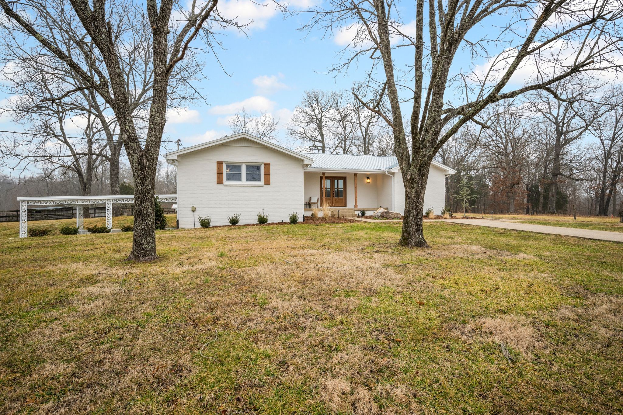 1075 Old County House Road Charlotte, TN 37036 - Photo 9 of 73 Gallery Image 9