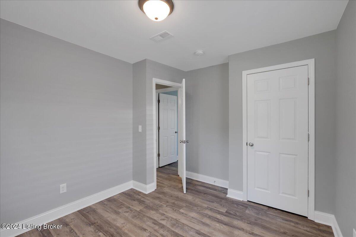 5412 Decker Road Louisville, KY 40258 - Photo 28 of 36 29-5412 Decker Rd-129