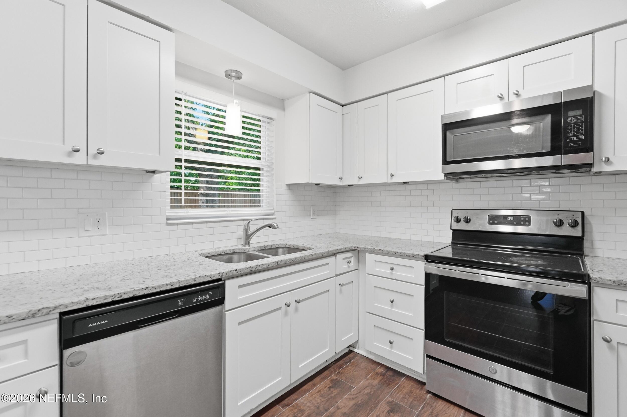 7841 Austin Road Jacksonville, FL 32244 - Photo 5 of 21 5_Kitchen