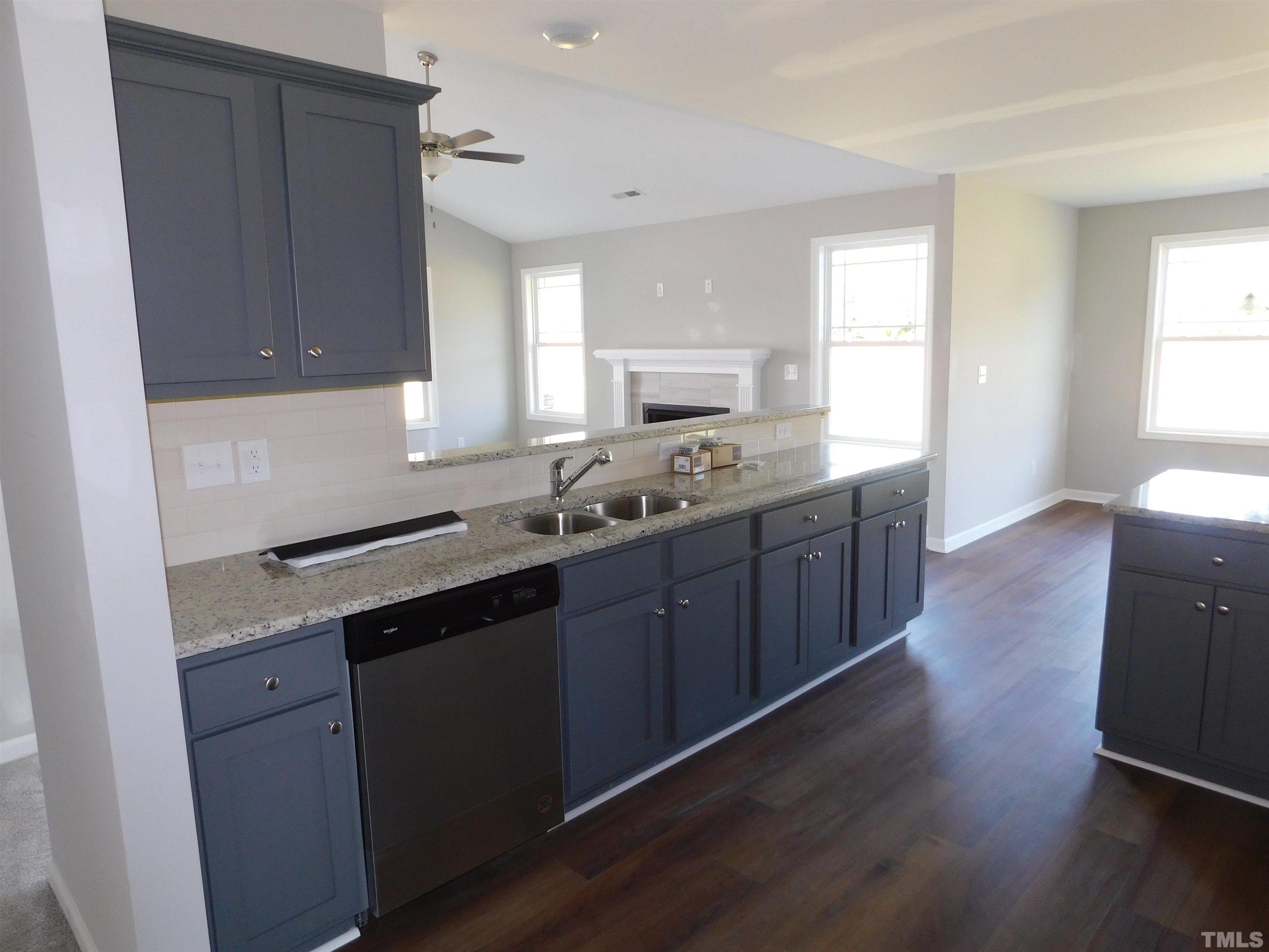 73 Touchdown Way Benson, NC 27504 - Photo 11 of 25 Gallery Image 11