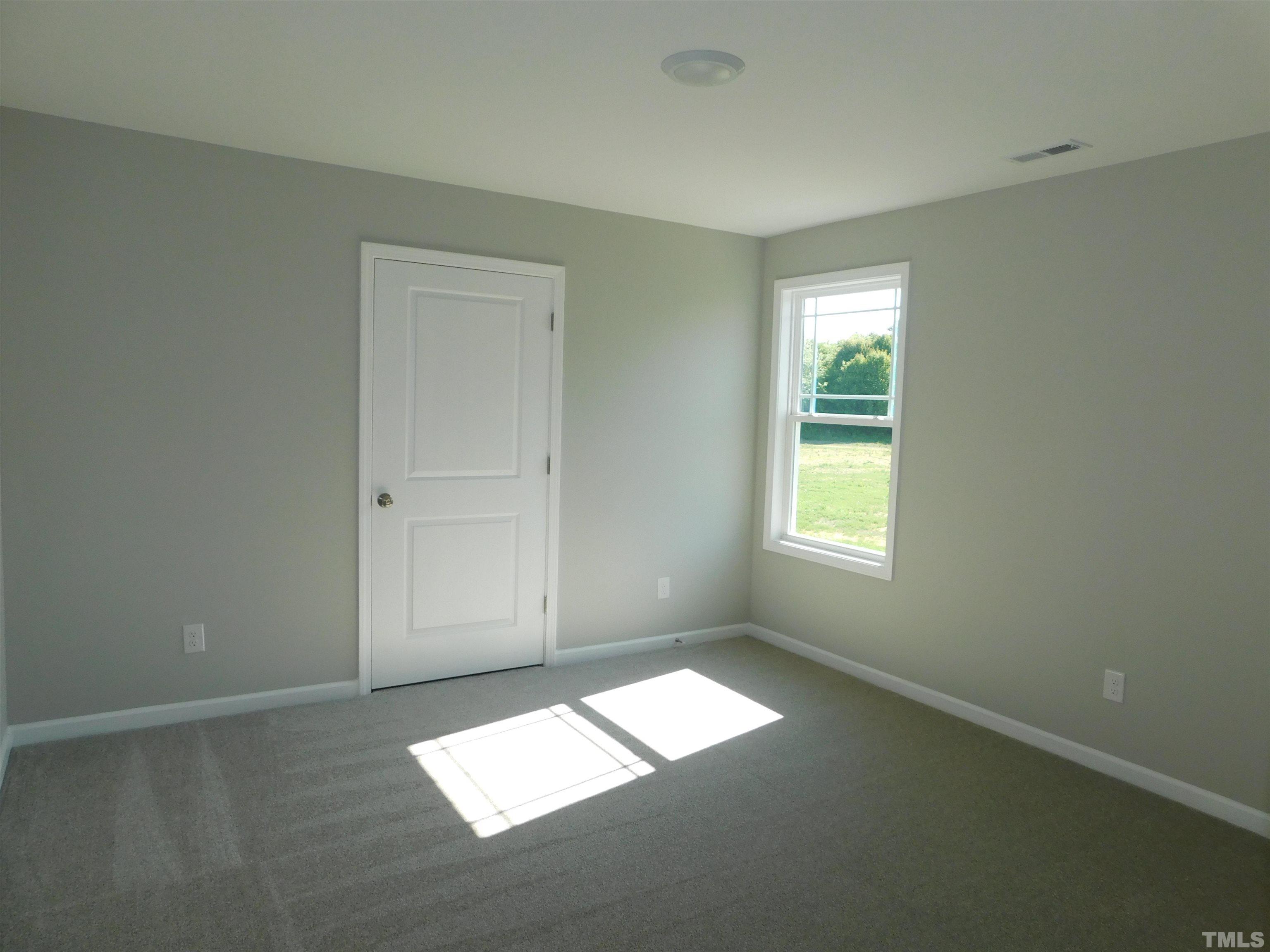 73 Touchdown Way Benson, NC 27504 - Photo 19 of 25 Gallery Image 19