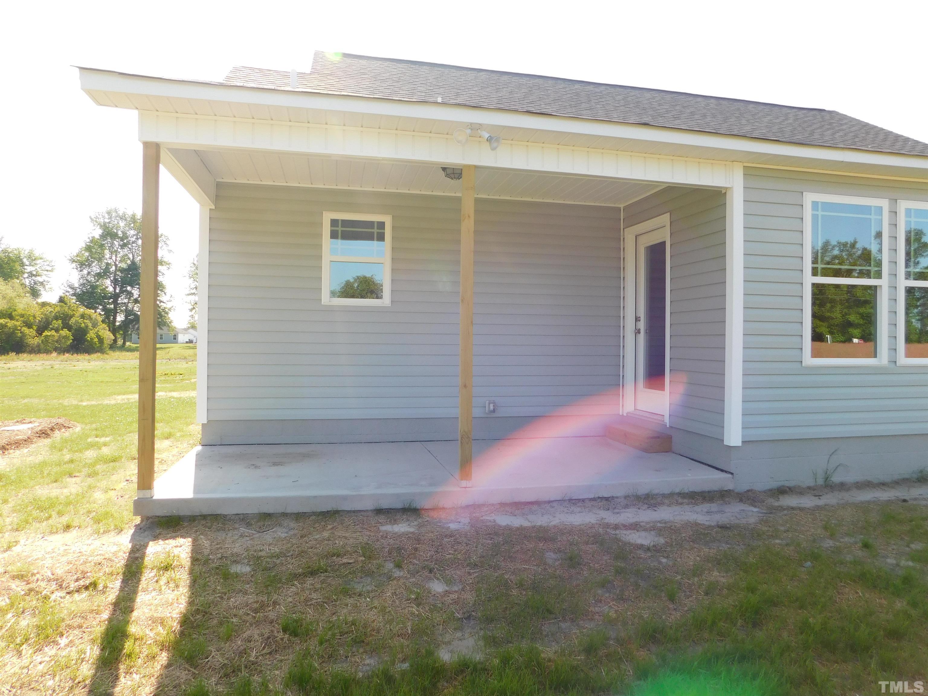 73 Touchdown Way Benson, NC 27504 - Photo 23 of 25 Gallery Image 23