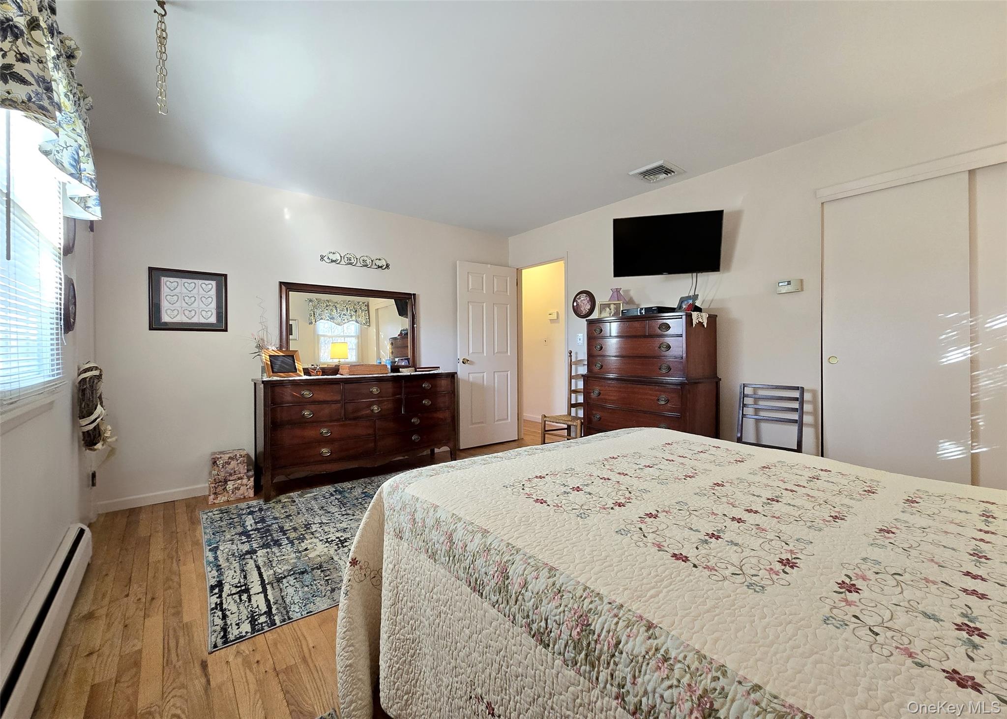 38 Woodbury Road Farmingville, NY 11738 - Photo 13 of 25