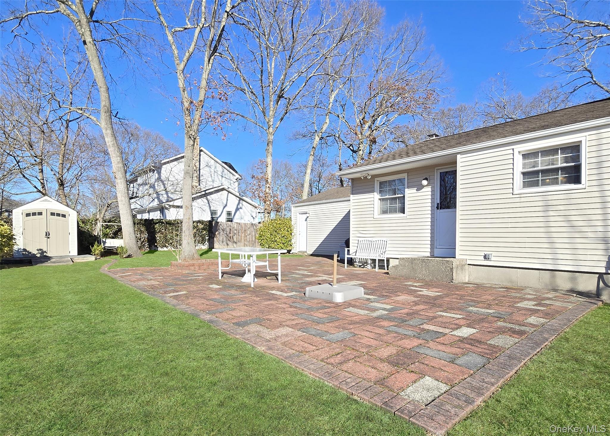 38 Woodbury Road Farmingville, NY 11738 - Photo 23 of 25