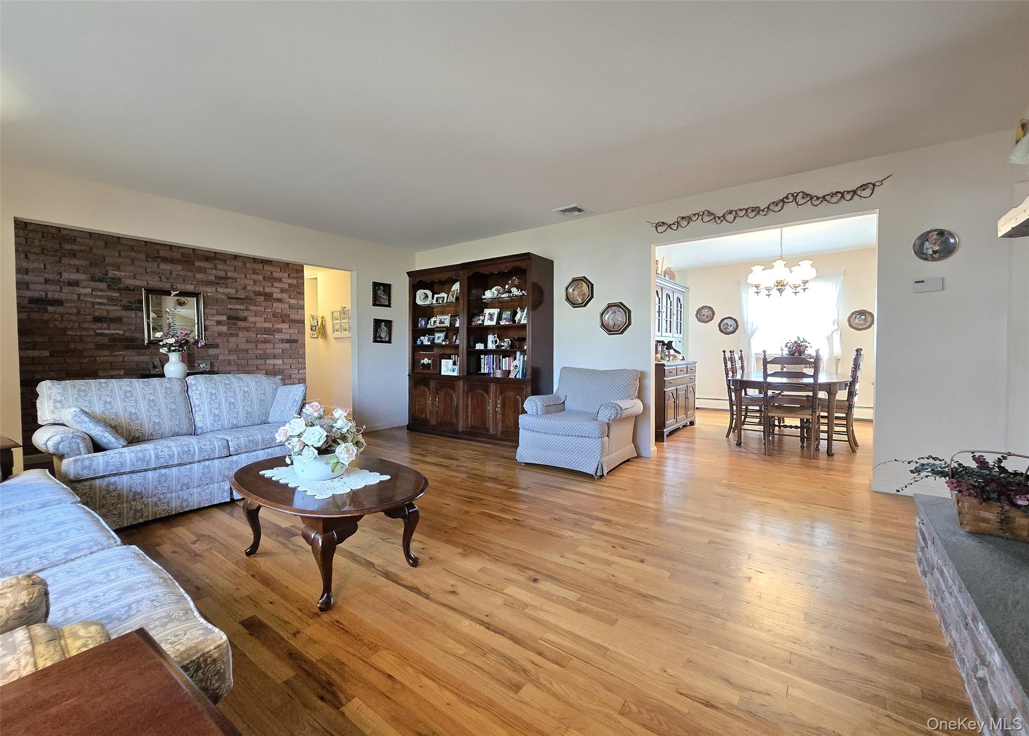 38 Woodbury Road Farmingville, NY 11738 - Photo 3 of 25