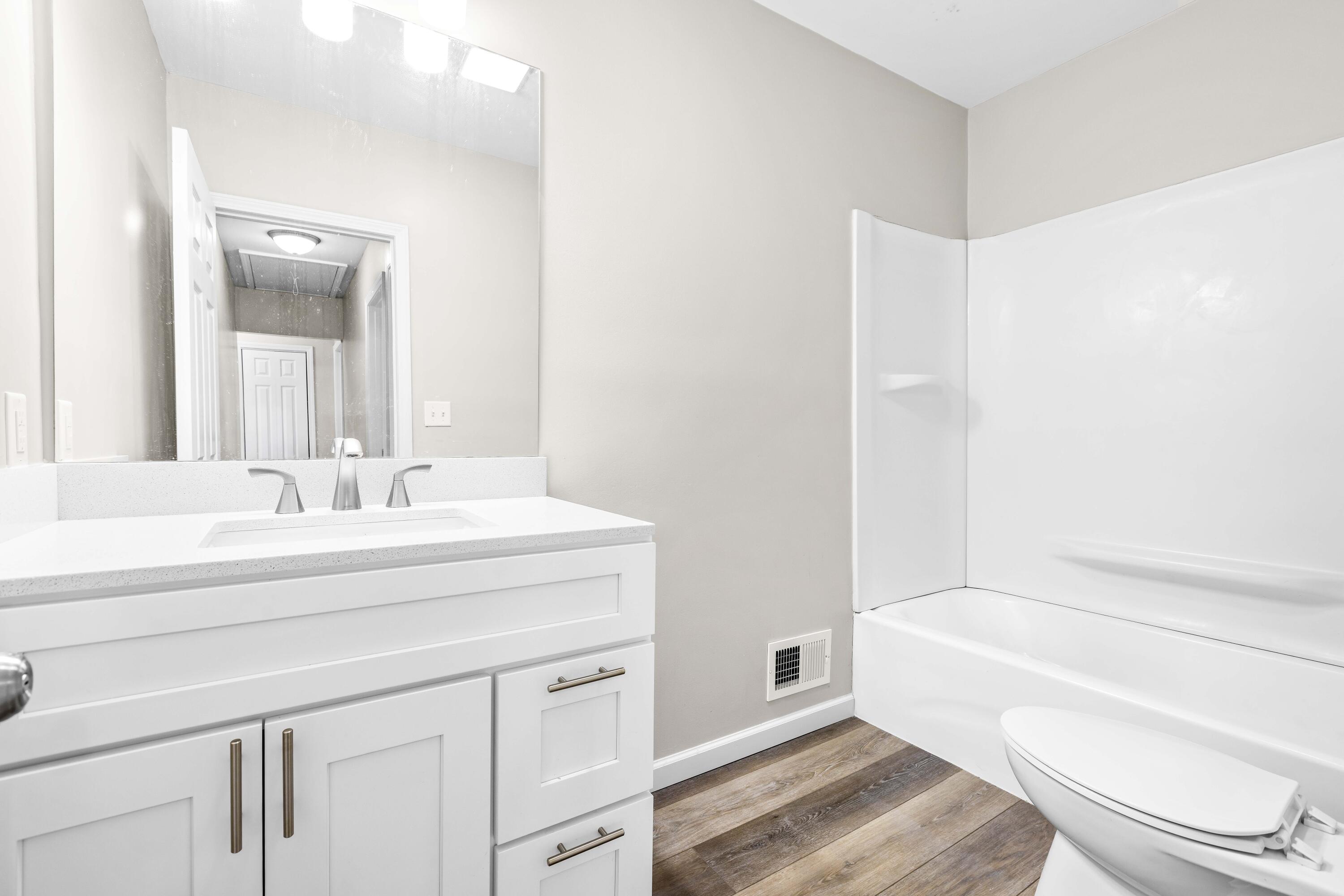 923 Wayne Street Jackson, MI 49202 - Photo 8 of 20 _P7A3673_E