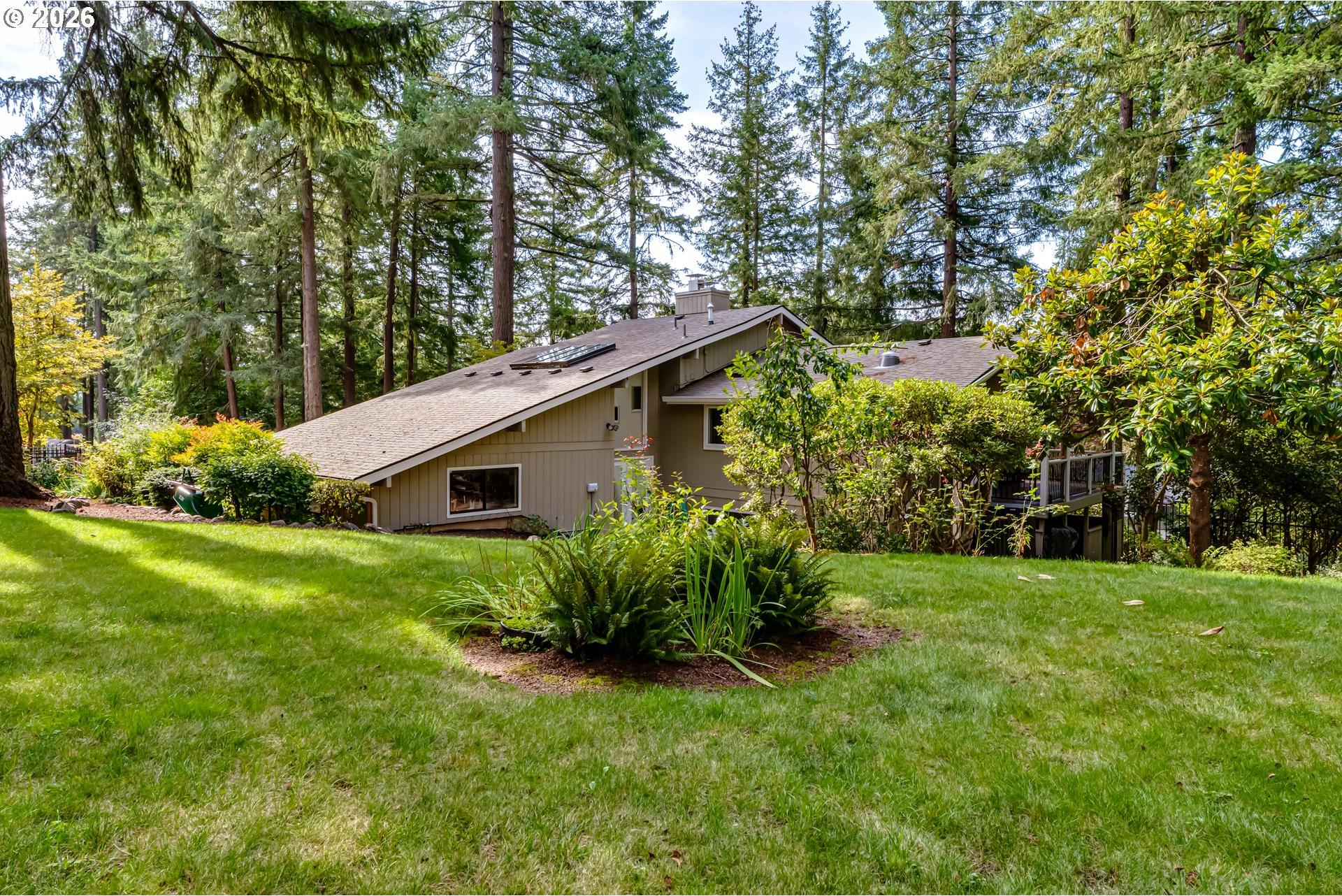 3815 Spring Boulevard Eugene, OR 97405 - Photo 6 of 48 Gallery Image 6