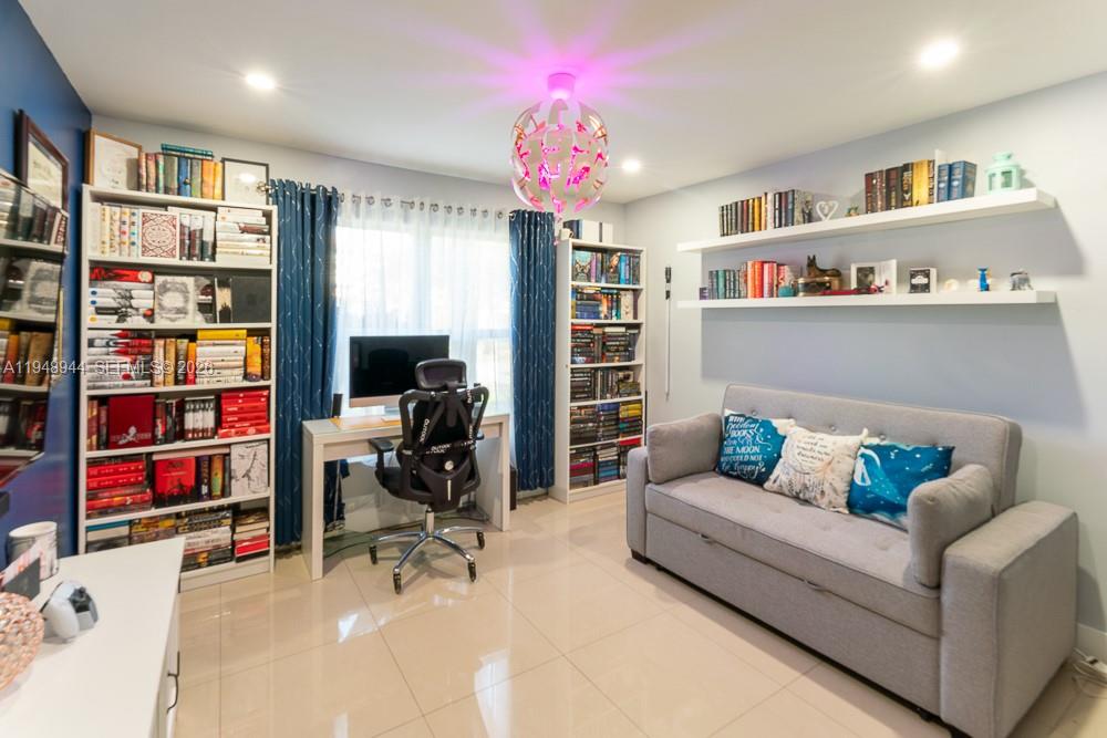 17376 Southwest 33rd Court Miramar, FL 33029 - Photo 6 of 35