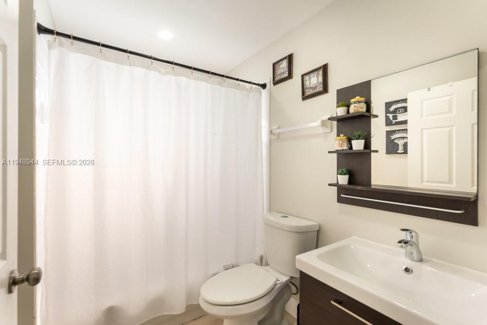 17376 Southwest 33rd Court Miramar, FL 33029 - Photo 7 of 35