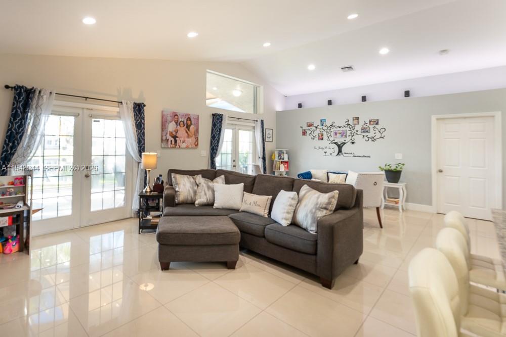 17376 Southwest 33rd Court Miramar, FL 33029 - Photo 8 of 35