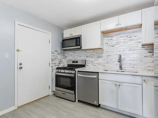 $235,000 | 4721 St Joseph Creek Road, Unit 5F, Lisle, IL 60532